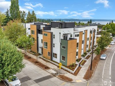 6400 Fauntleroy Way SW