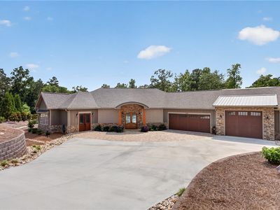 843 Little Bay Ln