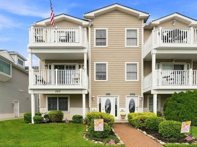 327 E 12th Ave #104
