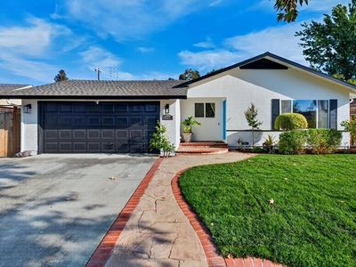 2318 Maximilian Dr
