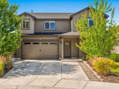 1825 NE Kristi Ct