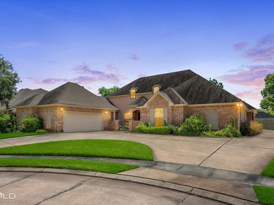 106 Oxford Cir