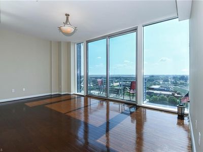201 N Elm St Suite 908