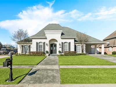 2444 S Lake Blvd