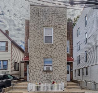 26 Villa Avenue