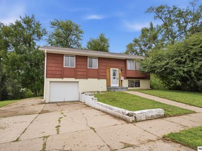 Property at 3006 Wayne St, Bellevue, NE