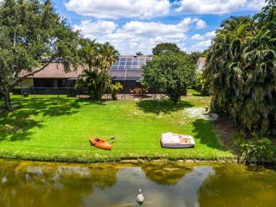 1367 Riverside Circle