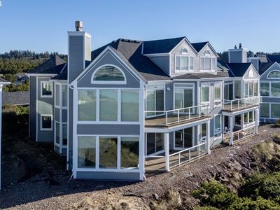 5916 SW Cupola Dr