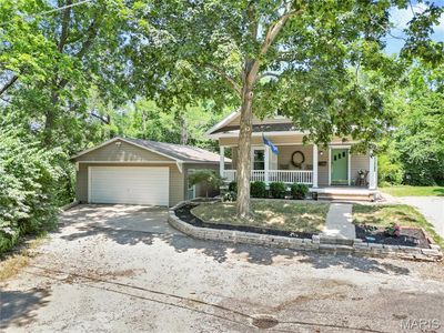 21 Helston Pl