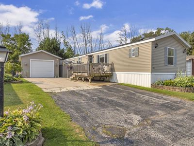 33 S Hiawatha CIRCLE