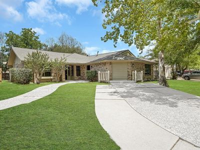 22018 Grand Forks Dr
