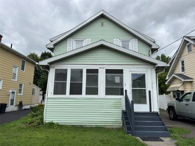 493 Grand Ave