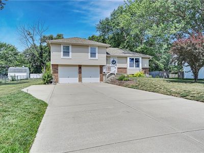 Property at 16010 Harris Ave, Belton, MO