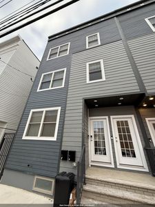 155 Laidlaw Ave #1