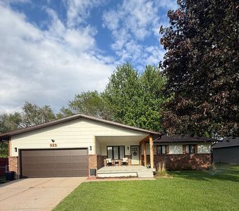 525 Kennedy Dr