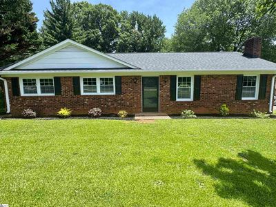 228 Greenridge Dr