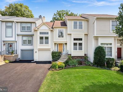 6537 Palisades Dr