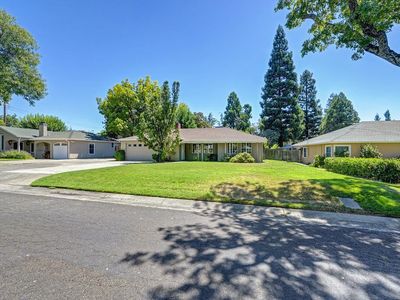 4320 Ravenwood Ave