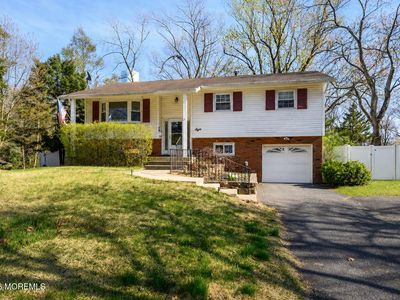8 Holiday Road