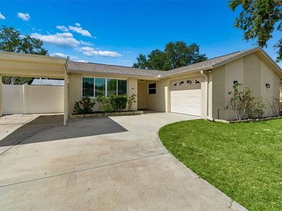 8806 Oak Cir