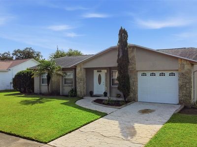 7610 AUTUMN PINES DRIVE