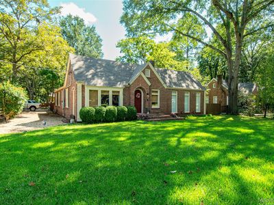 3203 Montezuma Rd