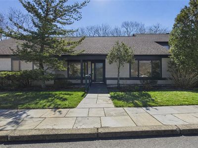 4 Meadowbrook Way