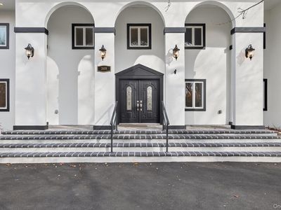 369 Vanderbilt Parkway