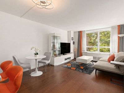 200 E 94th St APT 125