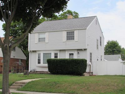 2362 S 78th STREET