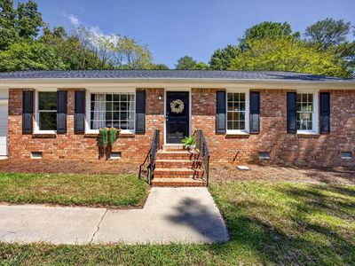 3201 Montcrest Rd