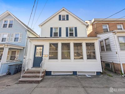 345 Henry St