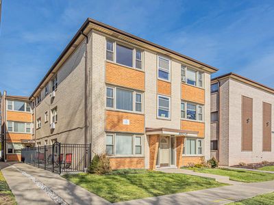 6845 N Northwest Hwy APT 2W