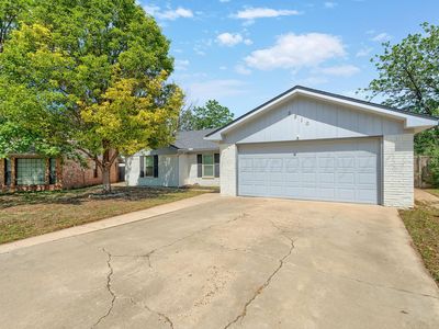 5810 Radiant Ln