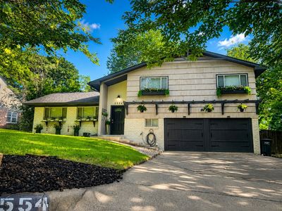 3554 Cromart Ct N