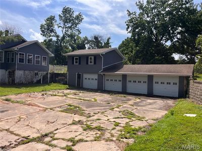 407 Arnotti Ln