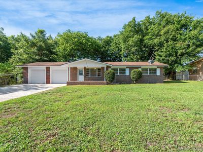 220 Plaza Dr