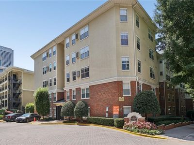 800 Peachtree St NE APT 1105