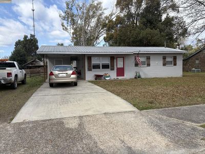 Property at 571 S 2nd St, Wewahitchka, FL