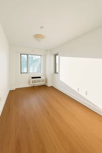 37-20 Prince St #12B