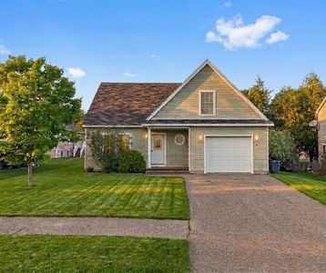 6 Stephanie Drive