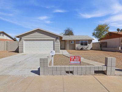 711 N 95th Dr