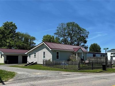 403 Lee Rd