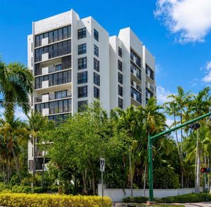 77 Crandon Blvd APT 5C