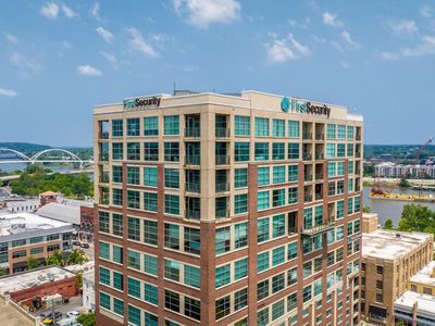 521 E President Clinton Ave #1304