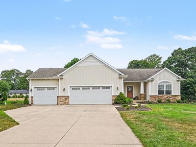 1875 Lester Ln