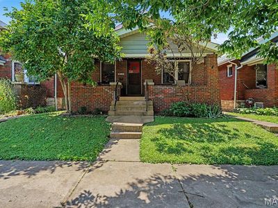 6112 Newport Ave