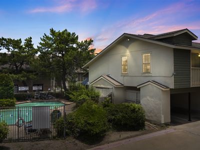 9613 Walnut St APT 2101