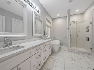14611 Twin Pines Ln