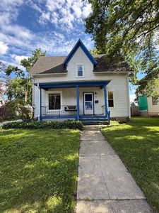 916 Pleasant St